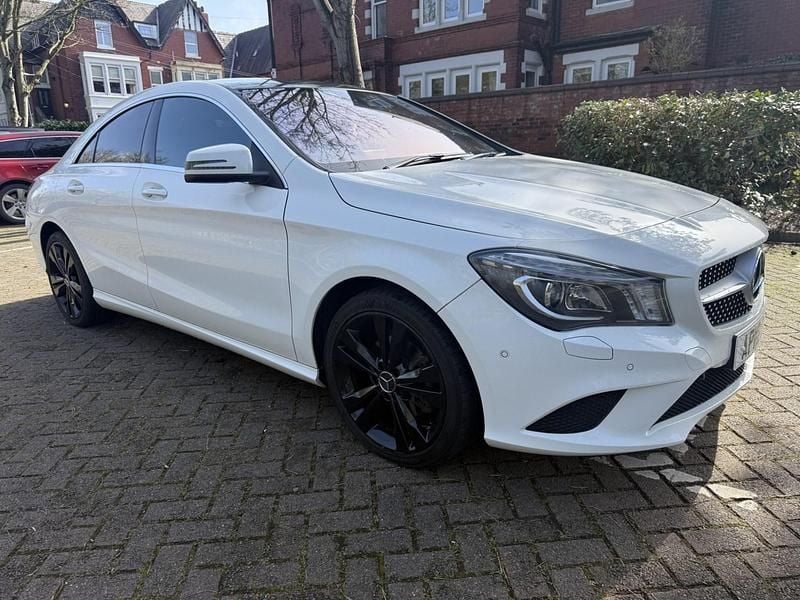 Used Mercedes CLA220 2014 White Sedan