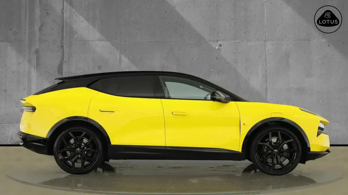 Used Lotus Eletre 450 kW (612 HP) 2024 Yellow SUV