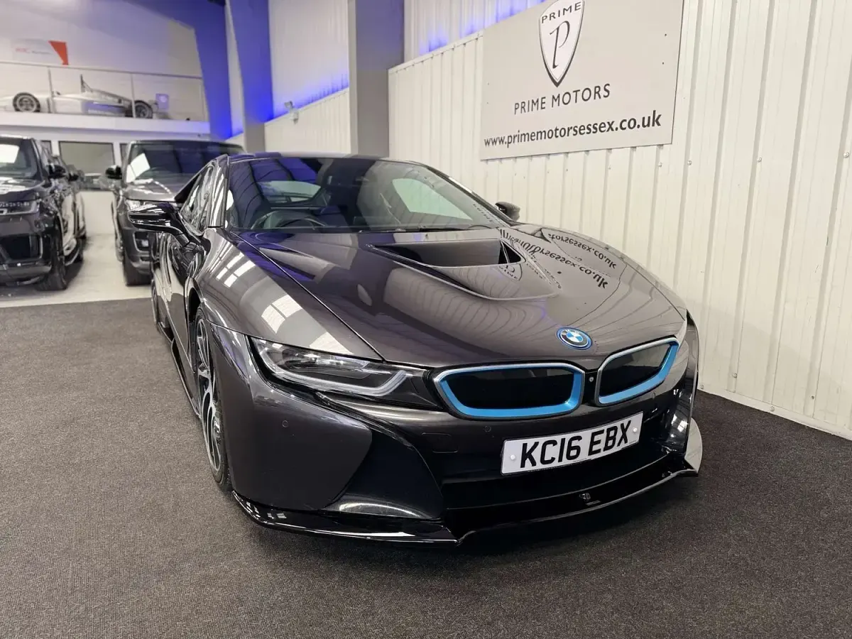 Used BMW i8 Comfort Edition 362 HP (266 kW) 2016 Grey Coupe