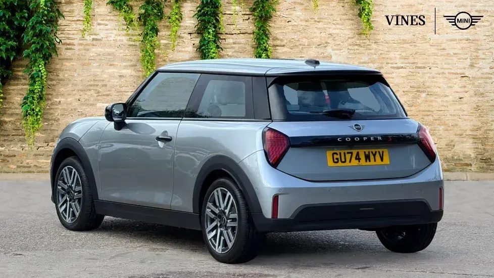Used Mini Cooper S Hatch 201 HP (147 kW) 2024 Silver Hatchback