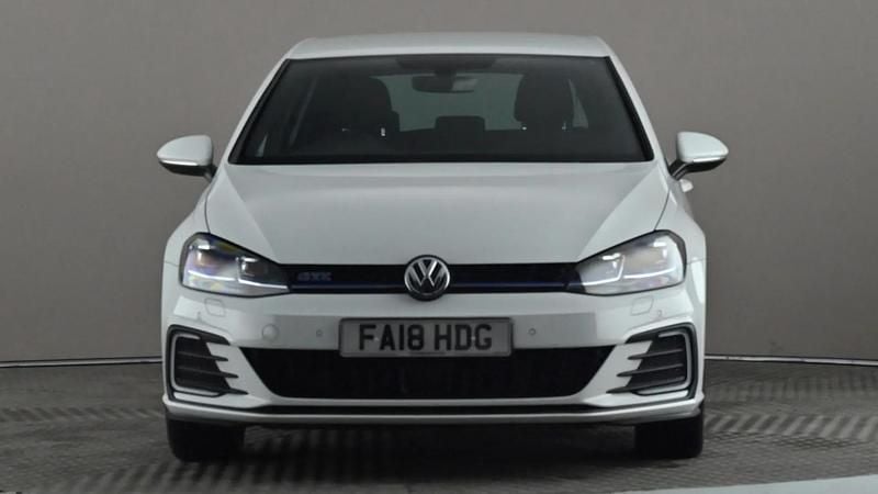 Used VW Golf VII Advance 204 HP (150 kW) 2018 White Hatchback