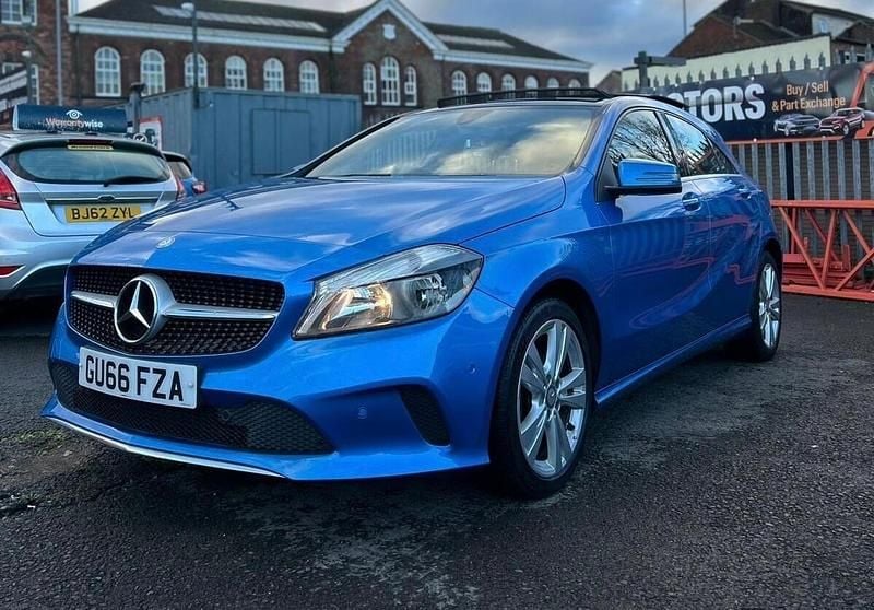 Used Mercedes A180 2016 Blue Hatchback