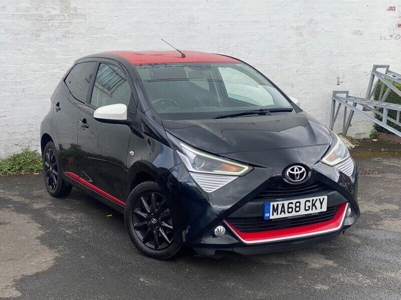Black Used 2018 Toyota Aygo x-press Hatchback | £8,695 (Good price) - Image 1/4