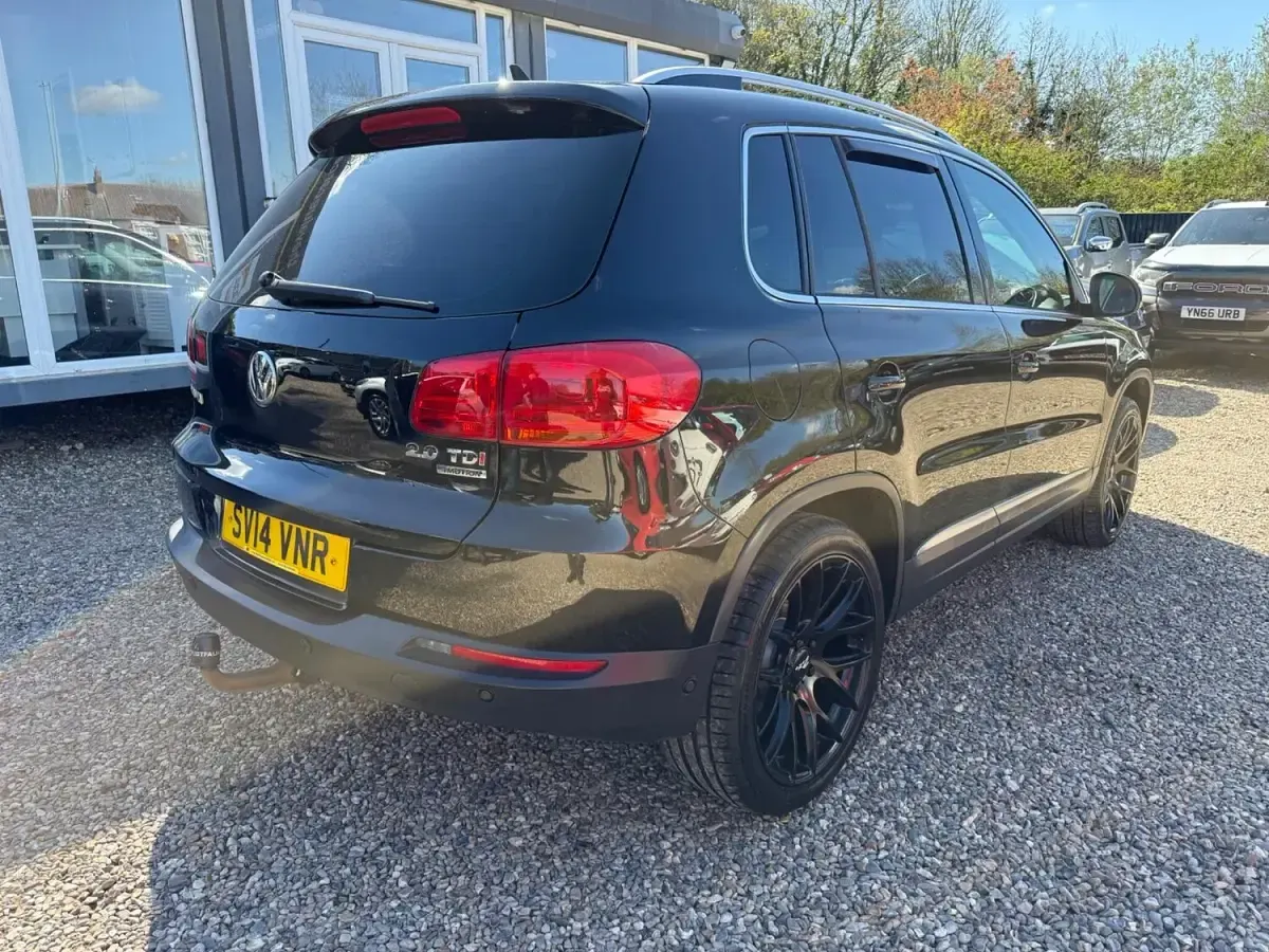 Usado VW Tiguan Match 177 HP (130 kW) 2014 Preto SUV