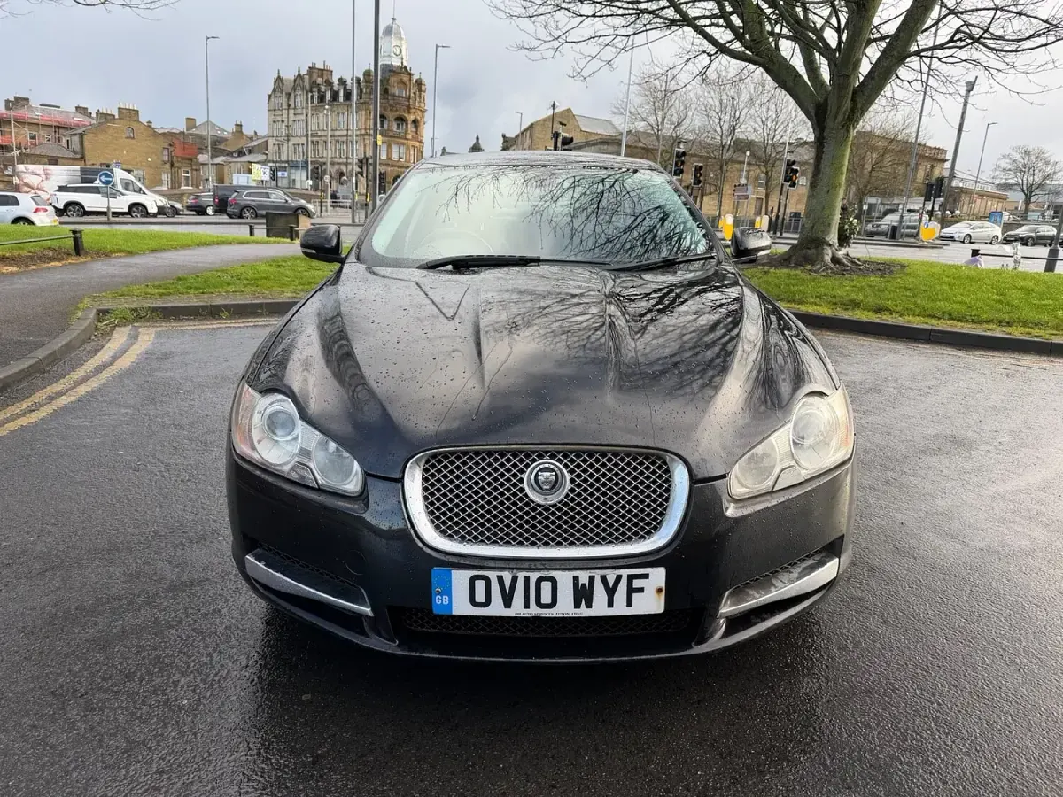 Usado Jaguar XF Luxury 2010 Preto Sedan