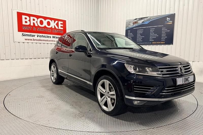 Blue Used 2017 VW Touareg R-line Plus SUV | £13,490 (Fair price) - Image 1/1