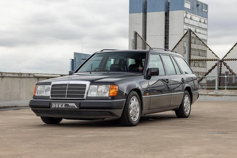 Grey Used 2014 Mercedes E320 Estate | £12,495 - Image 1/4
