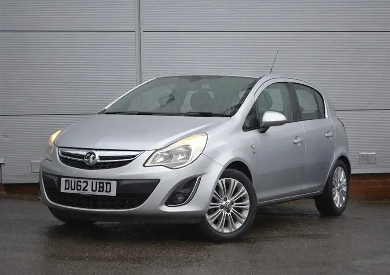 Used Vauxhall Corsa 100 HP (73 kW) 2012 Silver Hatchback