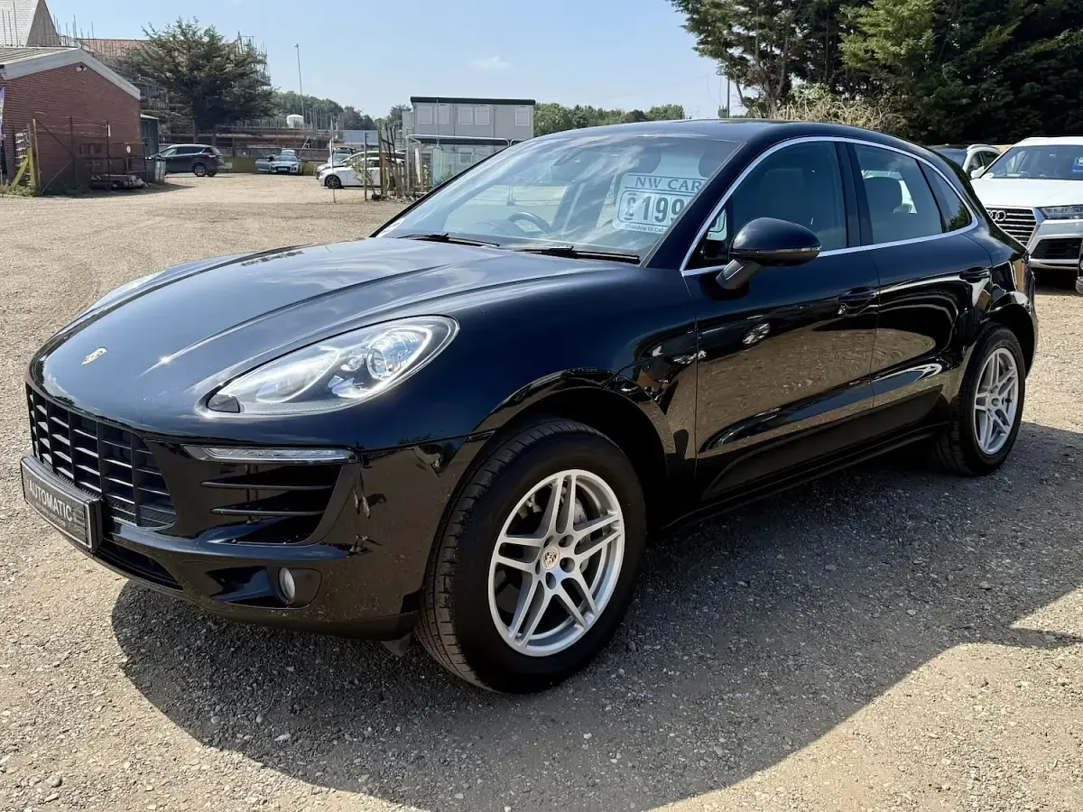 Used Porsche Macan S Diesel 258 HP (189 kW) 2014 Black SUV