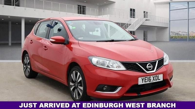 Red Used 2016 Nissan Pulsar Acenta Hatchback | £5,395 (Fair price) - Image 1/4
