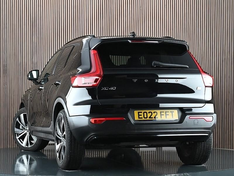 Used Volvo XC40 R-Design Pro 2022 Black SUV