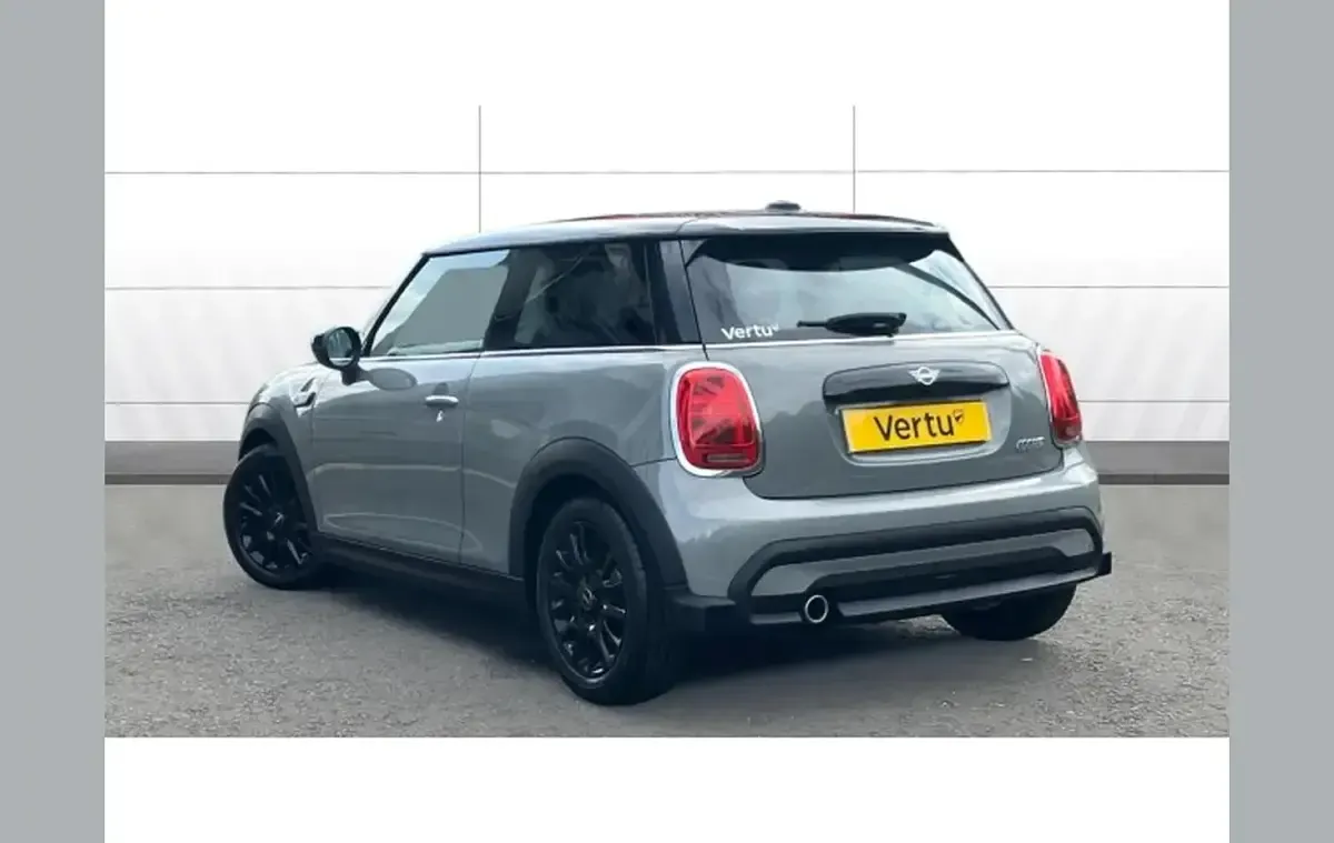 Used Mini Cooper Classic 134 HP (98 kW) 2021 Grey Hatchback