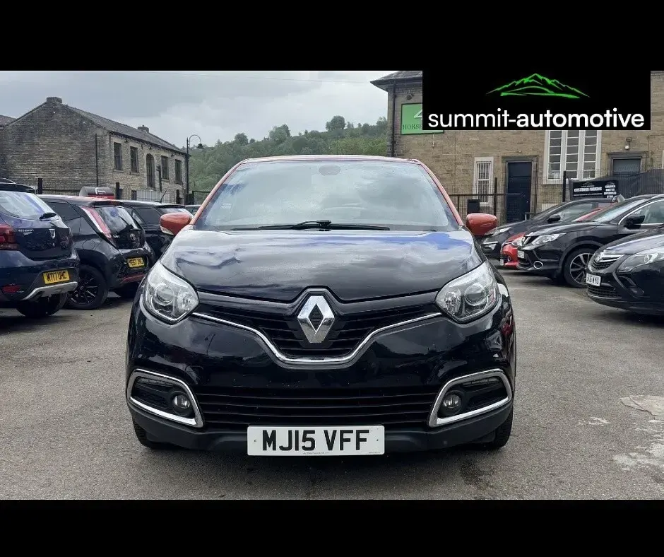 Used Renault Captur Dynamique 90 HP (66 kW) 2015 Black SUV