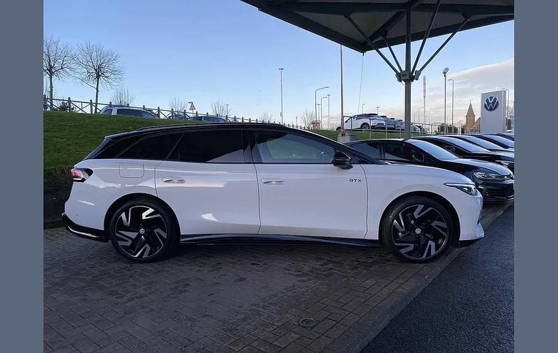 Used VW ID.7 GTX 250 kW (340 HP) 2025 White Estate