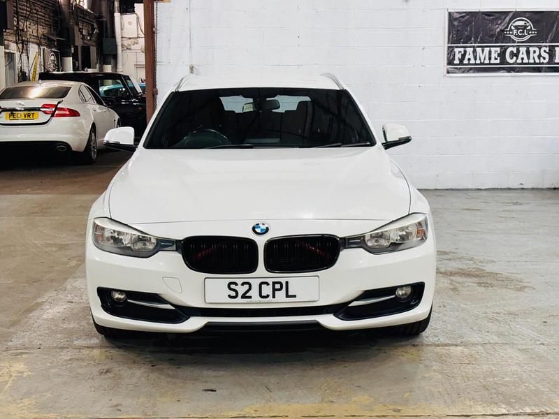 Used BMW 320 Sport Line 2013 White Estate