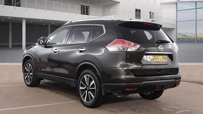 Used Nissan X-Trail Tekna 130 HP (95 kW) 2015 Titanium olive green SUV