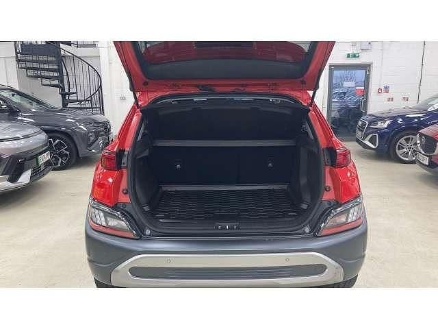 Used Hyundai Kona Premium 120 HP (88 kW) 2021 Red SUV