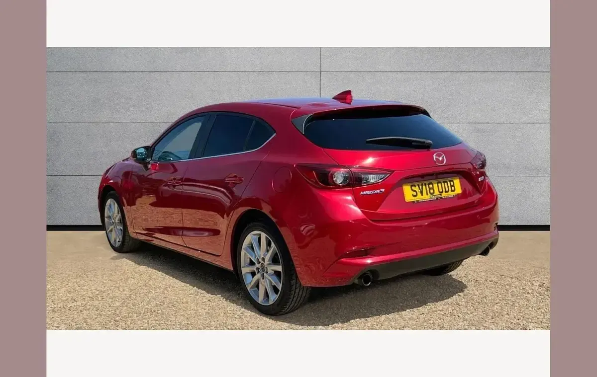 Used Mazda 3 Inclusive 121 HP (88 kW) 2018 Red Hatchback