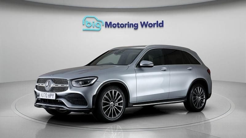 Used Mercedes GLC300 AMG line 241 HP (177 kW) 2020 Silver Estate