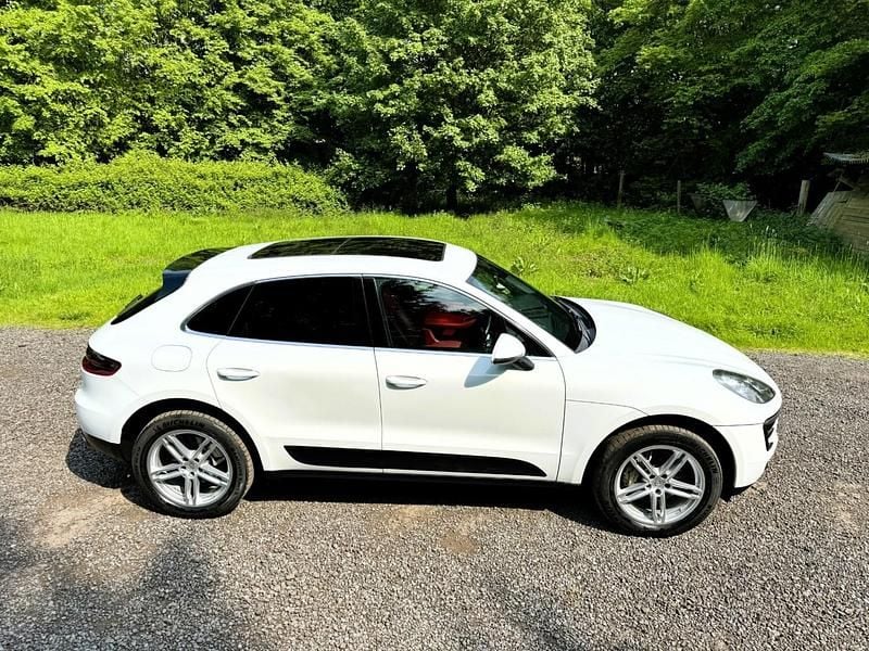 Used Porsche Macan Sport 340 HP (250 kW) 2015 White SUV