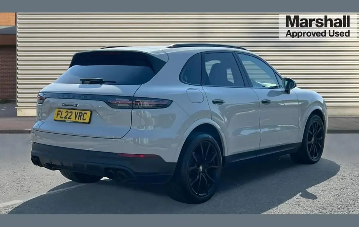 Used Porsche Cayenne S Platinum Edition 434 HP (319 kW) 2022 Grey SUV