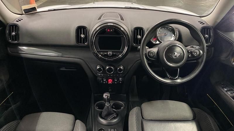 Used Mini Cooper Countryman 134 HP (98 kW) 2018 White SUV