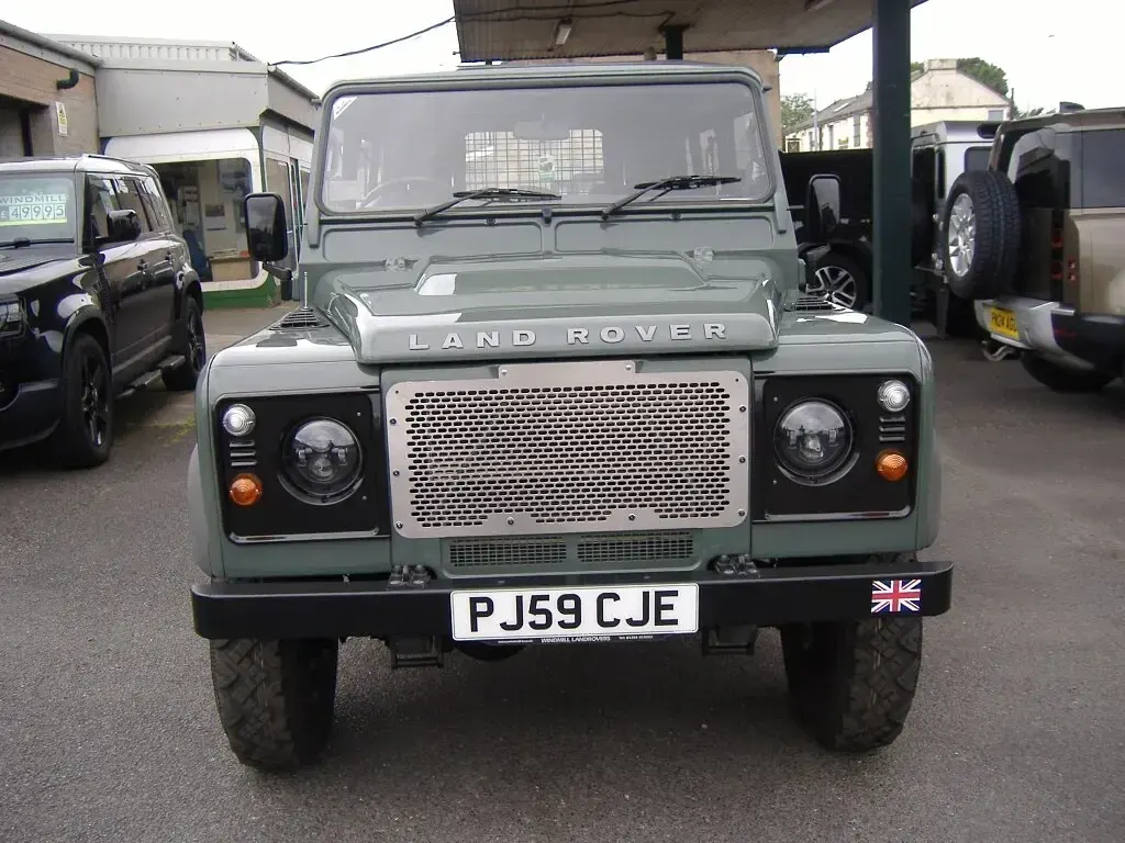 Used Land Rover Defender 2010 Green Estate