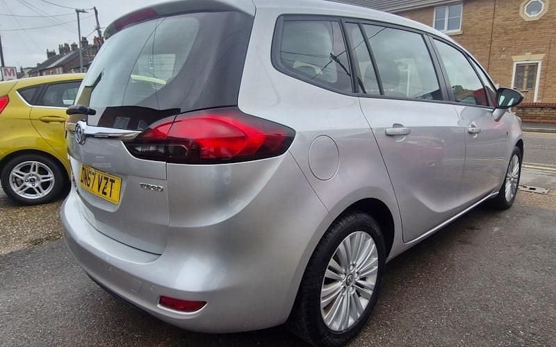 Used Vauxhall Zafira Tourer Design Edition 140 HP (102 kW) 2018 MPV