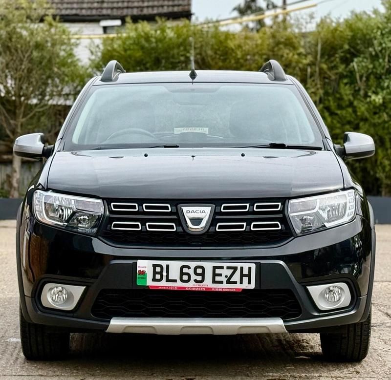 Used Dacia Sandero Comfort 90 HP (66 kW) 2019 Black Hatchback