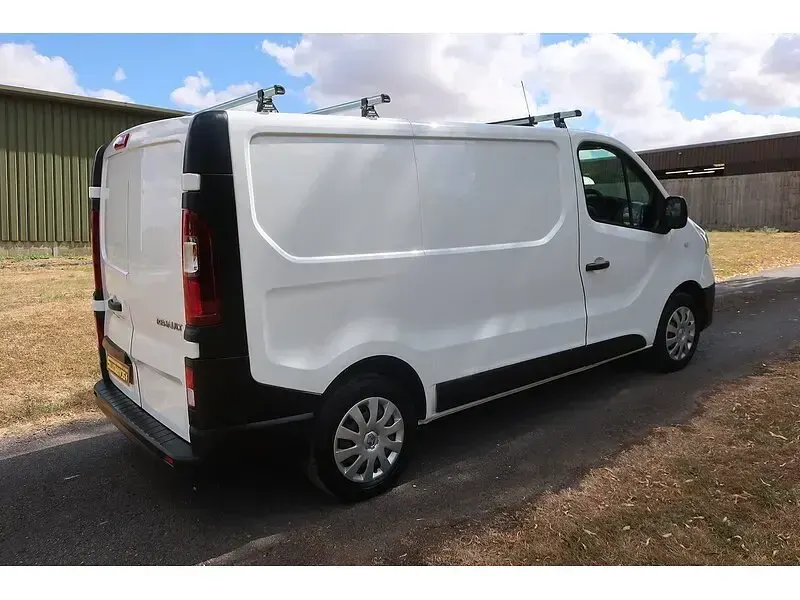 Used Renault Trafic Business 2018 White MPV