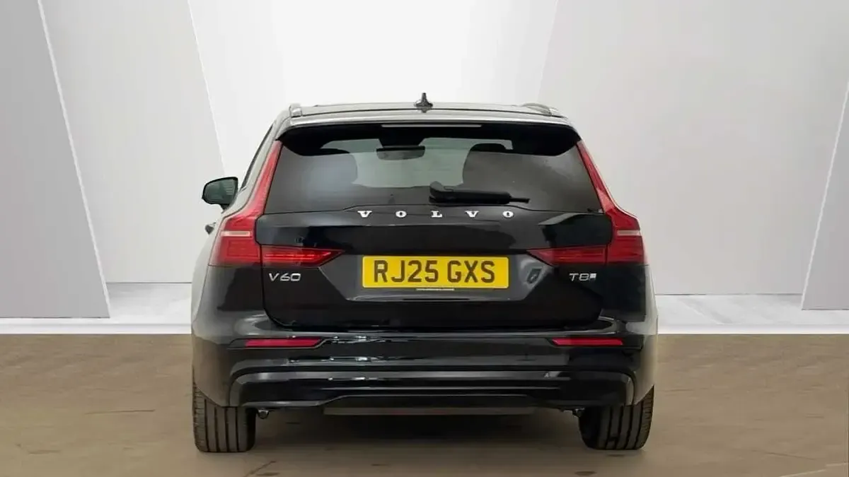 Used Volvo V60 Ultra 455 HP (334 kW) 2025 Black Estate