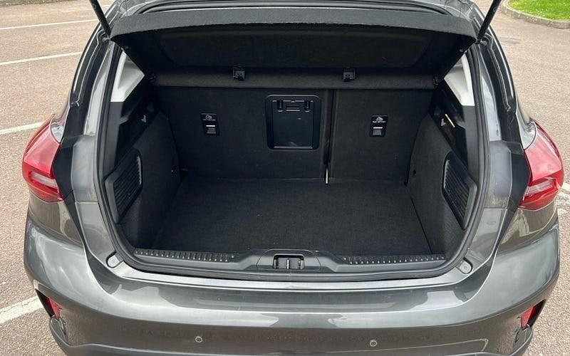 Used Ford Focus Active 155 HP (114 kW) 2023 Grey Hatchback