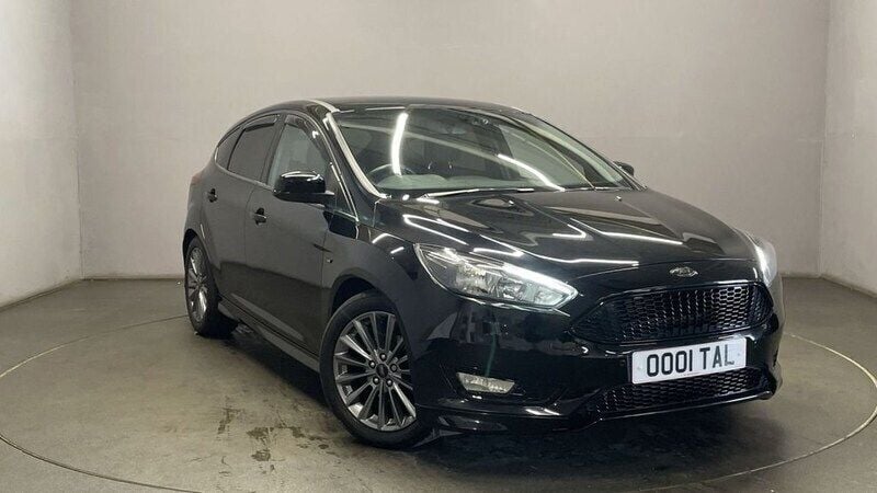 Black Used 2017 Ford Focus ST-Line Hatchback | £11,999 (Fair price) - Image 1/4