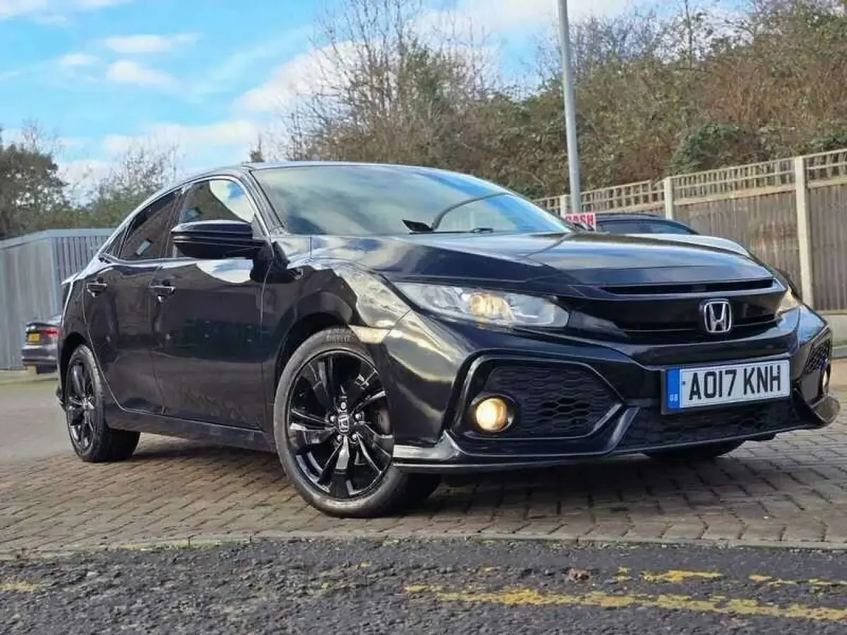 Used Honda Civic SR 129 HP (94 kW) 2017 Black Hatchback