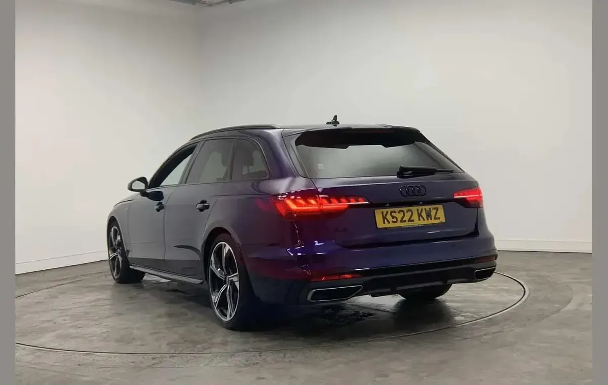Used Audi A4 Black Edition 147 HP (108 kW) 2022 Blue Estate