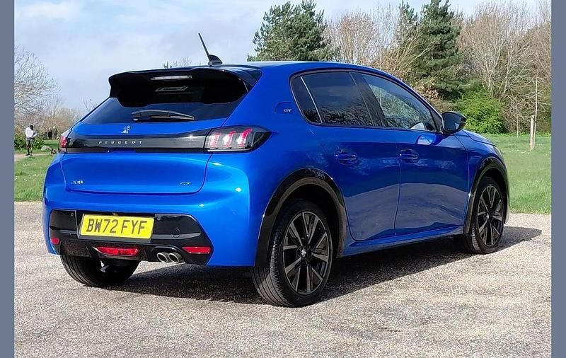 Used Peugeot 208 GT 129 HP (94 kW) 2023 Blue Hatchback