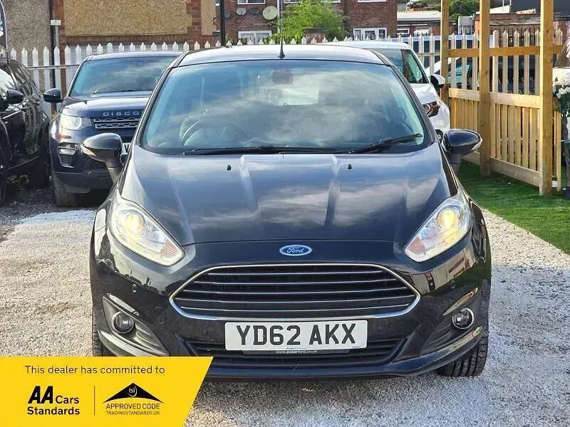 Used Ford Fiesta Titanium 98 HP (72 kW) 2012 Black Hatchback