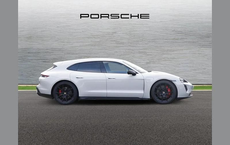 Used Porsche Taycan 439 kW (598 HP) 2023 White Estate