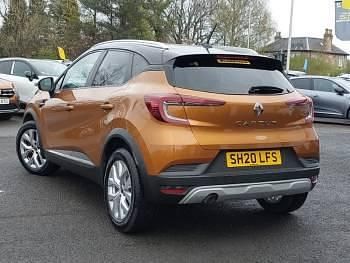 Used Renault Captur Iconic 130 HP (95 kW) 2020 Orange SUV