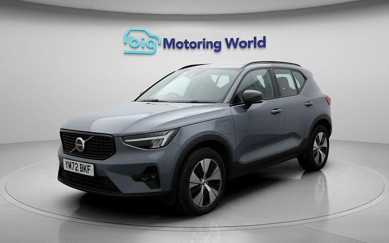 Used Volvo XC40 Plus 211 HP (155 kW) 2022 Grey SUV