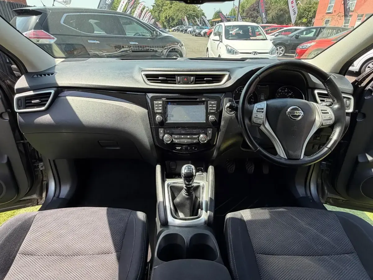 Used Nissan Qashqai N-TEC 115 HP (84 kW) 2015 Grey SUV