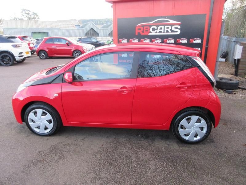 Used Toyota Aygo X-play 2018 Red Hatchback