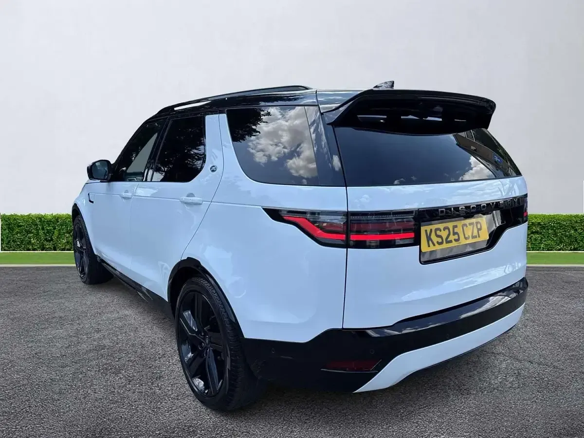 Used Land Rover Discovery HSE Dynamic 2025 White SUV