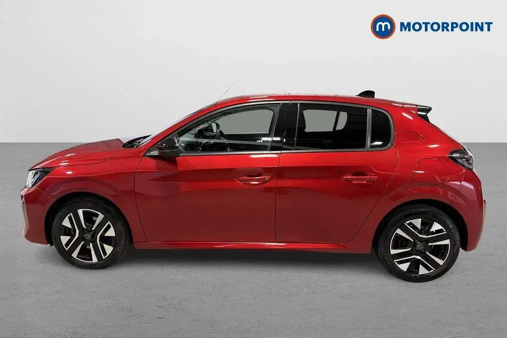Second-hand Peugeot 208 Allure 2025 Roșu Hatchback