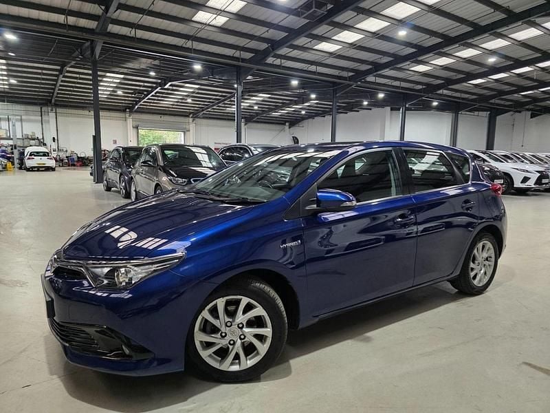 Blue Used 2017 Toyota Auris Hybrid Business Edition Hatchback | £11,440 (Fair price) - Image 1/4