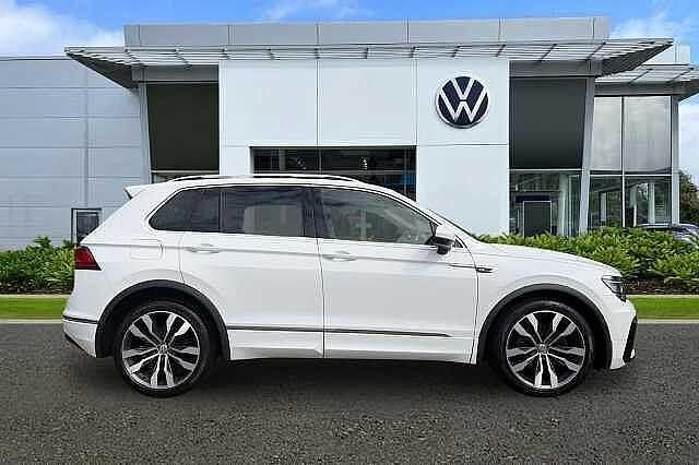 Used VW Tiguan R-line 190 HP (139 kW) 2018 Pure white SUV
