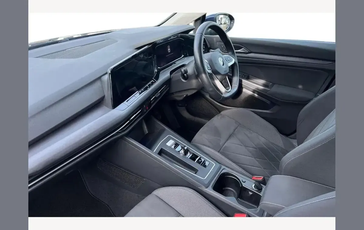 Used VW Golf VIII Style 147 HP (108 kW) 2020 Blue Hatchback
