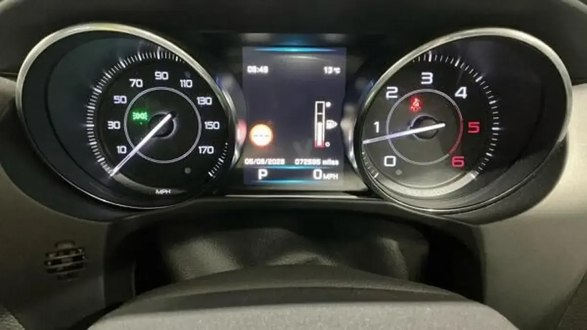 Used Jaguar XE Prestige 180 HP (132 kW) 2016 Silver Sedan