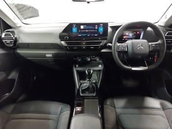 Używany Citroën C4 PureTech 131 KM (96 kW) 2022 Czarny Hatchback