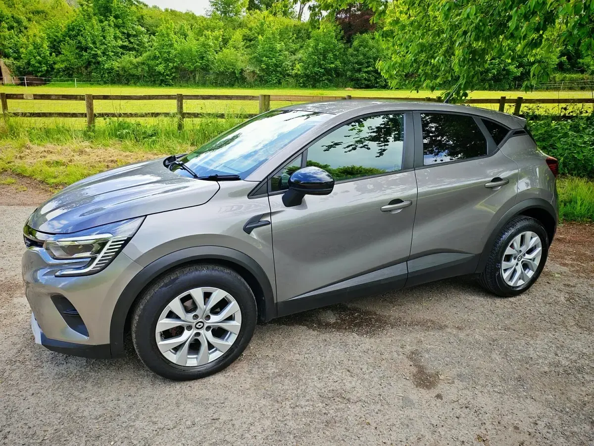 Used Renault Captur Iconic 2022 Grey SUV